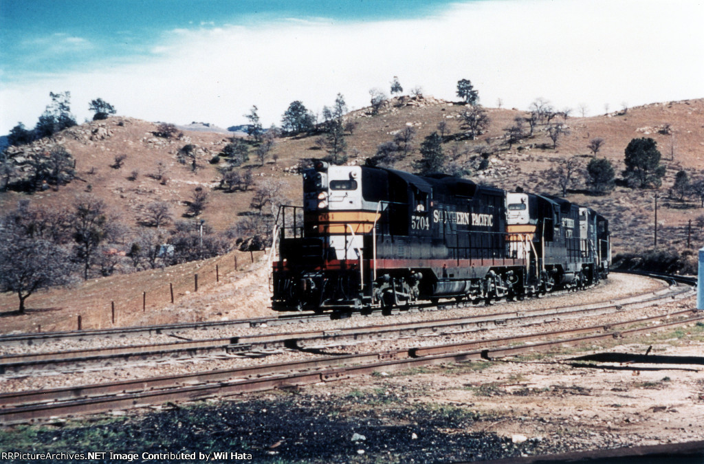 SP GP9 5704